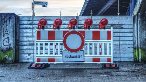 Hochwasser Absperrung Hochwasser Absperrung