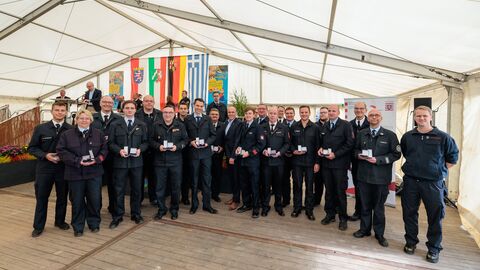 Einsatzkräfte aus dem Landkreis Hochtaunus, welche in Nordrhein-Westfalen im Katastropheneinsatz waren.