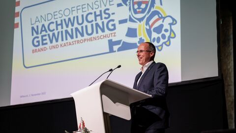 Minister Beuth bei der Begrüßung der Gäste Minister Beuth bei der Begrüßung der Gäste